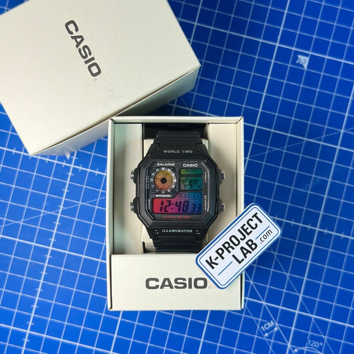 Casio AE-1200 Amber Signal in schwarzem Resin in der Originalbox, individualisiert von K-Project Lab